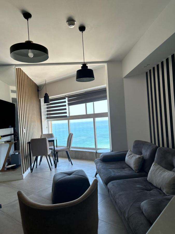 Beachfront Apartment 바트얌 외부 사진