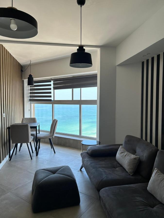 Beachfront Apartment 바트얌 외부 사진